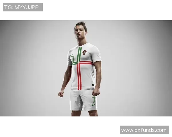 足球后卫球星4K超清壁纸全面屏精选 高清动感瞬间尽显锋芒