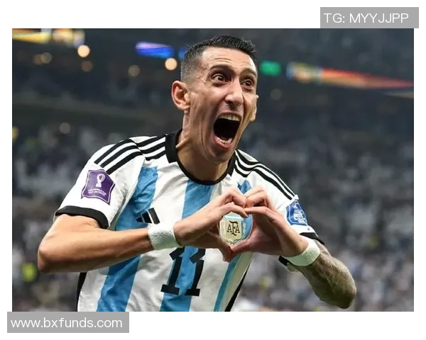 足球球星卡收藏挑战赛谁能集齐传奇巨星闪耀荣耀时刻