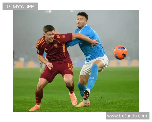 足球球星短袖罗马设计理念与球迷文化传承故事